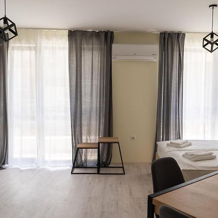 La Familia Apartments Varna Eksteriør billede
