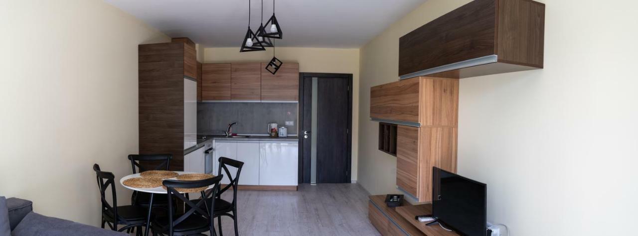 La Familia Apartments Varna Eksteriør billede