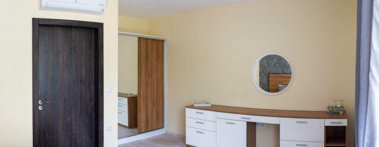 La Familia Apartments Varna Eksteriør billede