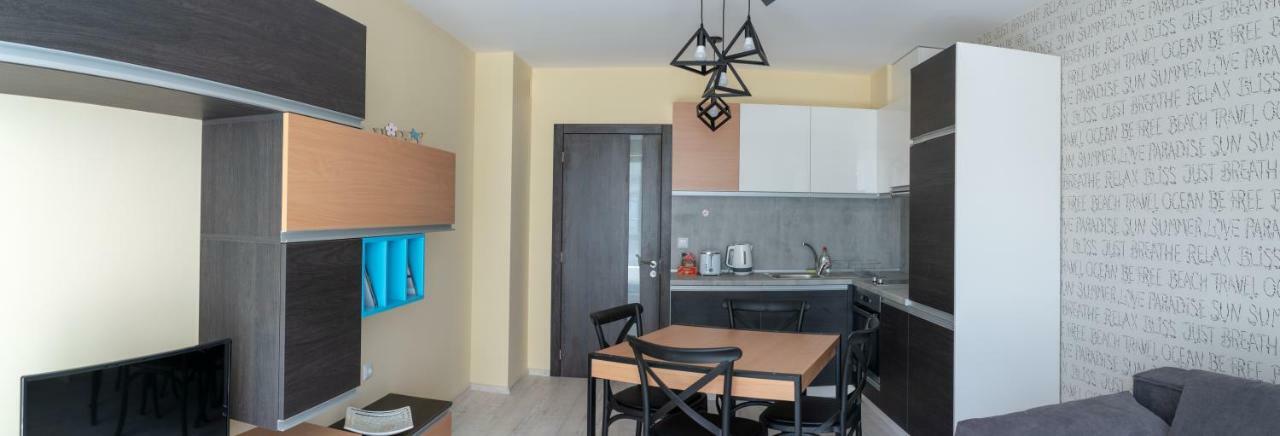 La Familia Apartments Varna Eksteriør billede