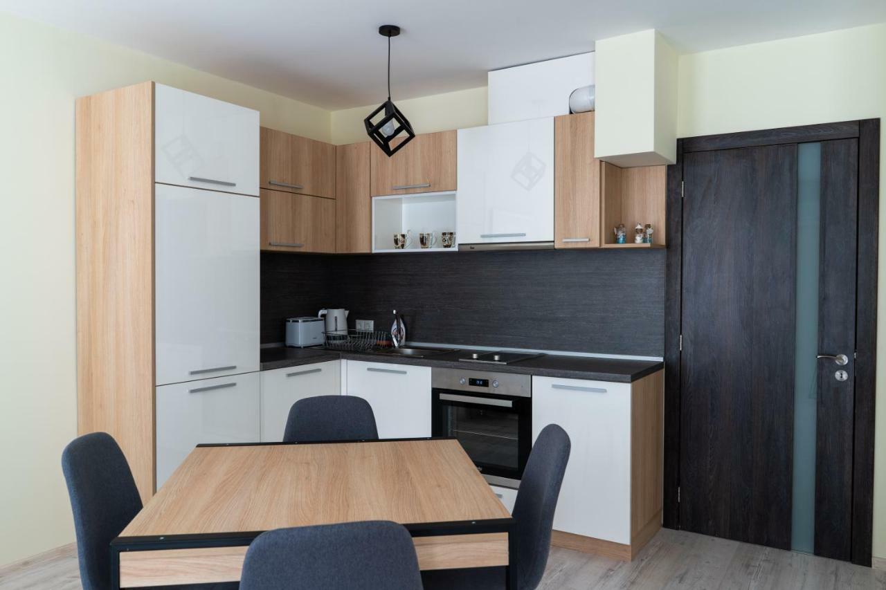 La Familia Apartments Varna Eksteriør billede