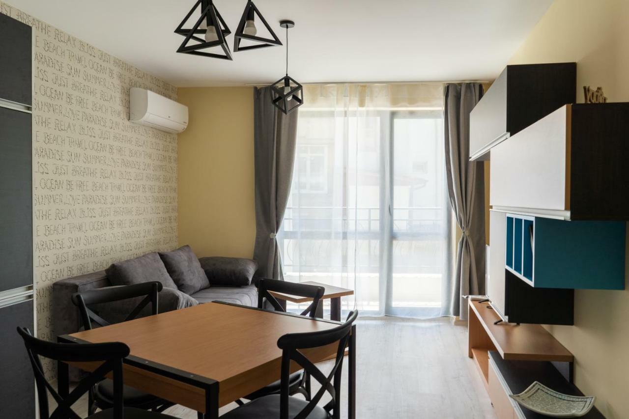 La Familia Apartments Varna Eksteriør billede