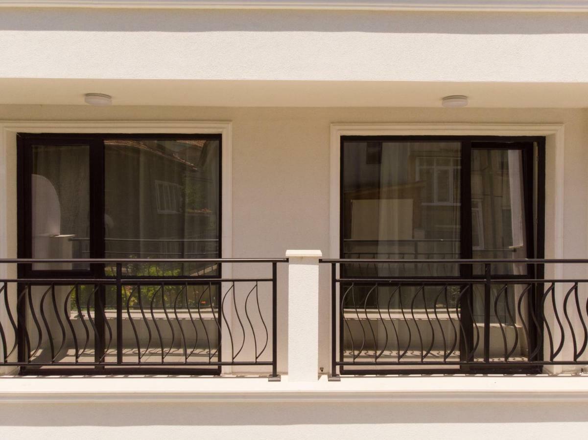 La Familia Apartments Varna Eksteriør billede