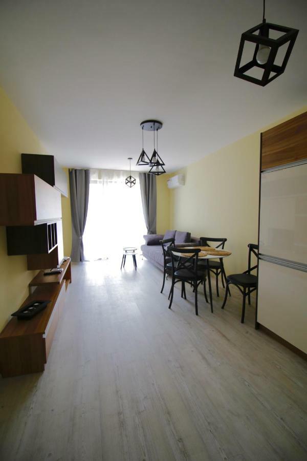 La Familia Apartments Varna Eksteriør billede