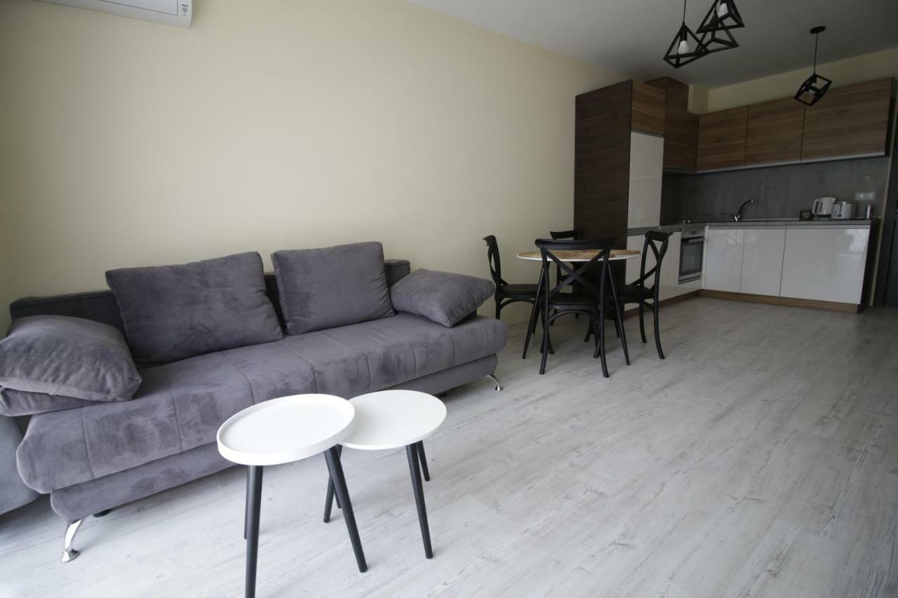 La Familia Apartments Varna Eksteriør billede