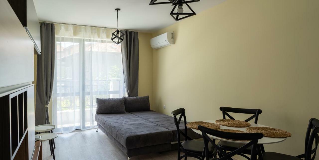 La Familia Apartments Varna Eksteriør billede