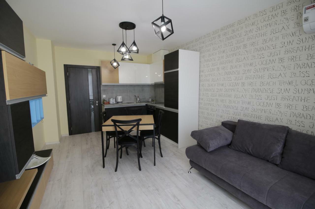 La Familia Apartments Varna Eksteriør billede