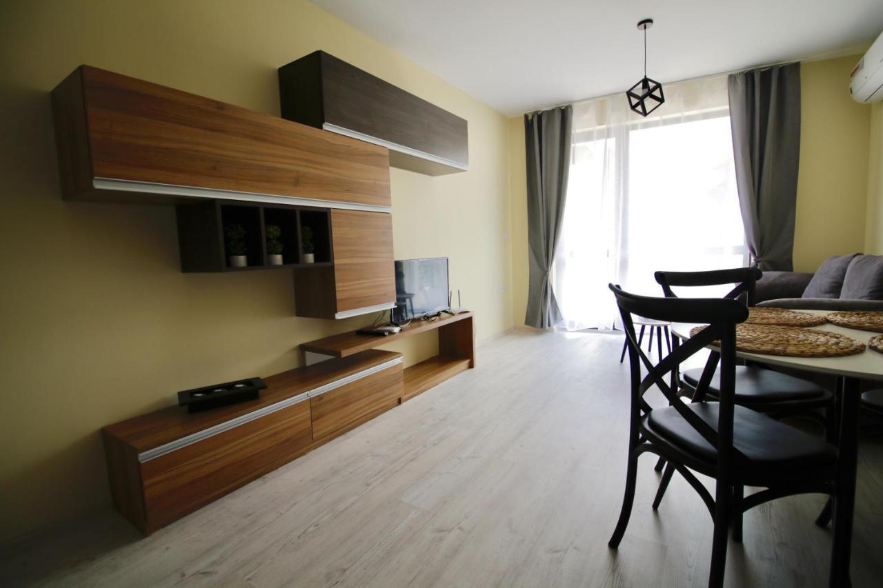 La Familia Apartments Varna Eksteriør billede